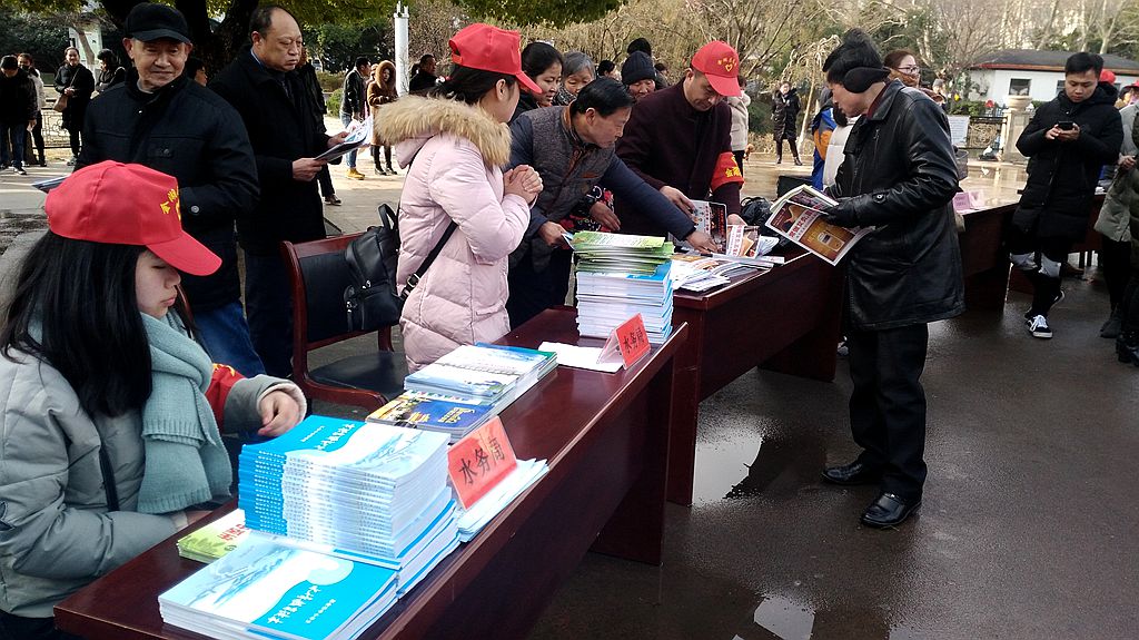 金湖县“学雷锋”志愿服务进社区 以专业咨询助力社区发展